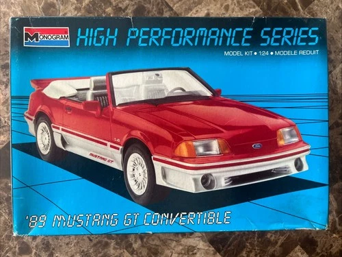 Vintage Monogram ‘89 Ford MUSTANG GT Convertible 1:24 Scale Model Kit #2911 - Picture 1 of 5