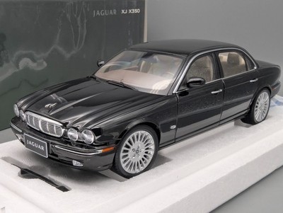 Modellautos 1:18 Almost Real Jaguar XJ6 X350 Ebony Black mit OPV