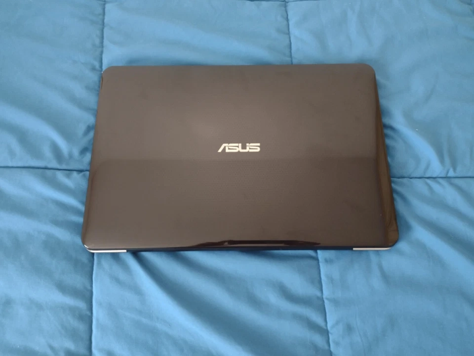 notebook ASUS F555U intel core i7 - 12 gb ram -1 TB hard disk con batteria nuova - Immagine 4 di 4