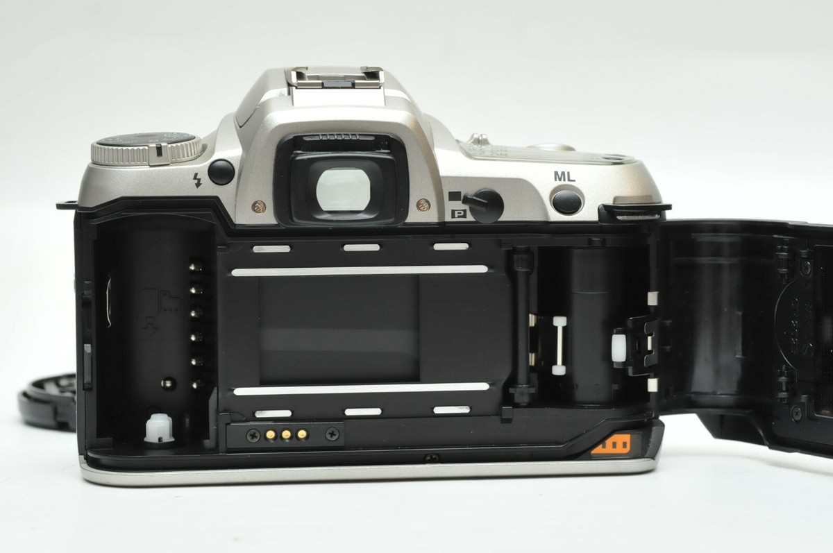 Pentax ZX-7 Quartz Date 35mm SLR Camera W/SMC M 50mm F2 Lens