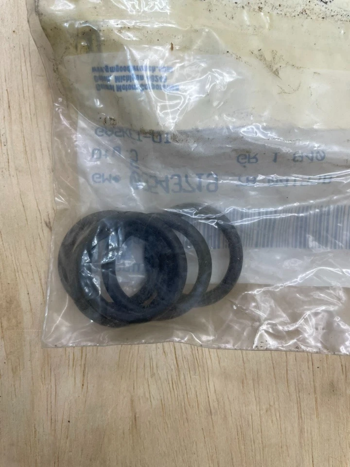 GM OEM Engine Oil Filter Adapter Gasket 93-03 Allante Seville Qty 5    03543719 - Изображение 2 из 2