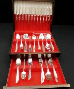 Large 107pc Community "South Seas" silver-plated flatware set for 12 --- #70