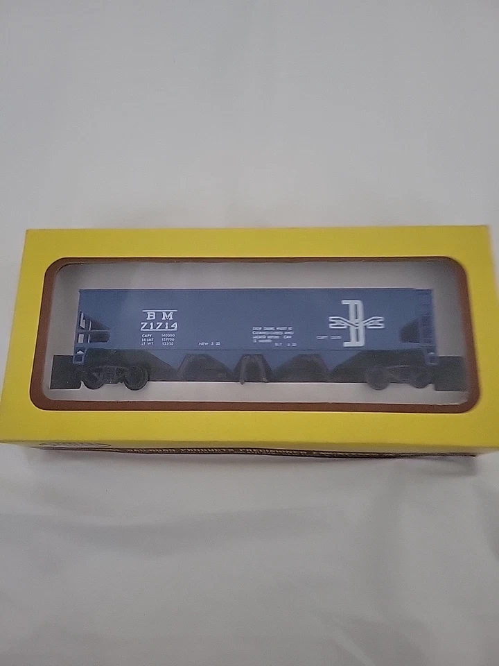 Model Power 4-Bay Hopper Car In HO Scale - Image 2 of 4