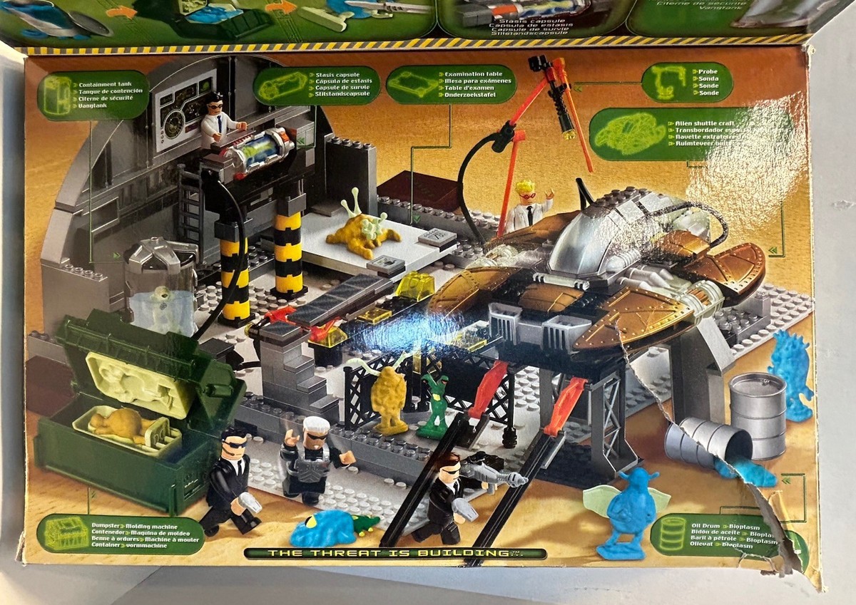 2002 Mega Blocks Alien Agency The Arrival Hangar 18 Set #5621 99