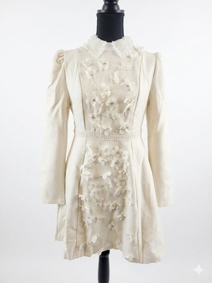 New womens Anewsta dress size small in cream with floral detail