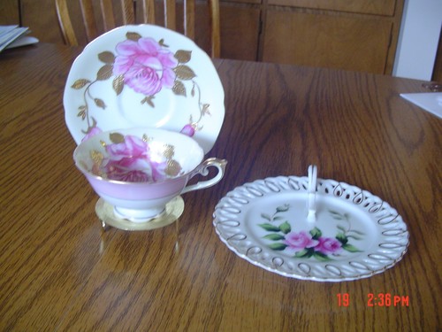 Made in Occupied Japan Tea Cup & Saucer Scalloped Edge, Rossetti Lemon Plate