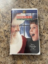 Miracle on 34th Street VHS, 1995 Movie in Clam Shell