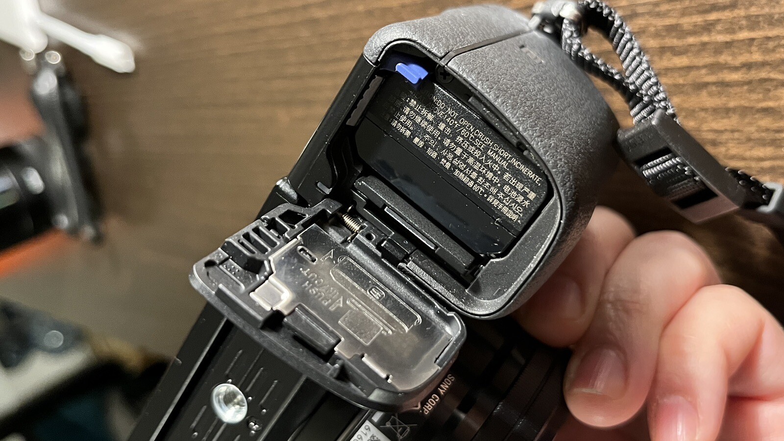 SONY a6000 Mirrorless Camera with 1650 mm f/3.55.6 . Excellent