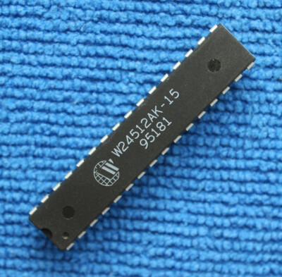 Circuito Integrato W24512AK-10 DIP-32 – Componente Elettronico Nuovo