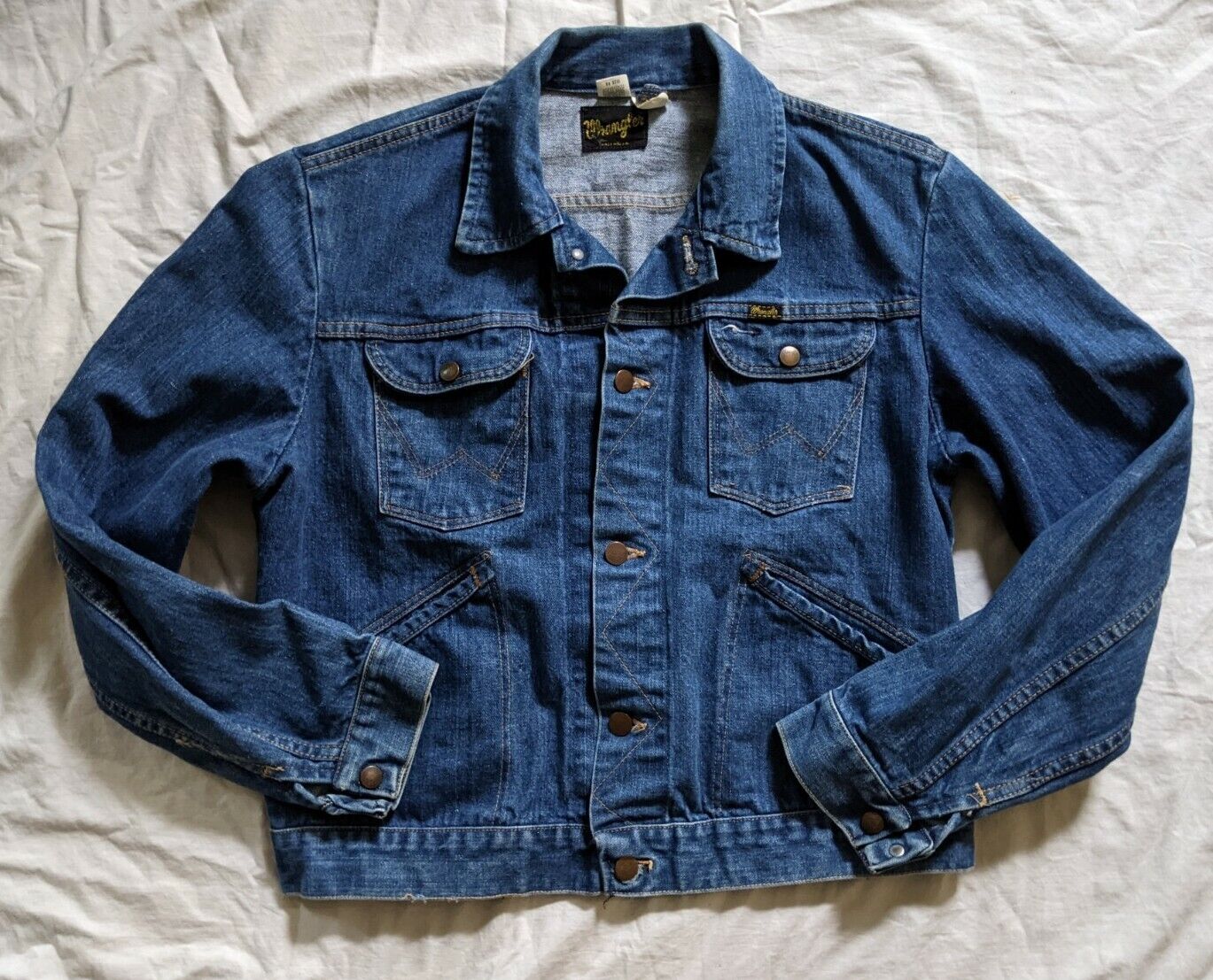 Vintage Wrangler Sanforized Blue Denim Jacket Workwear size 44 Men's EUC