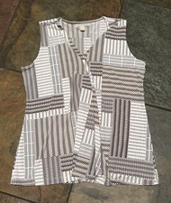 625 DANA BUCHMAN P/Small Sleeveless Flowing Neutral Color Longer Length Top