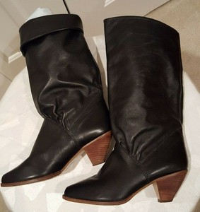boots with fold down cuff