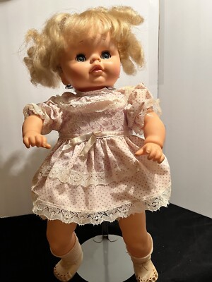 Darling 1974 18'' Baby Doll By EEGEE Dolls Baby Blue Eyes Open/shut