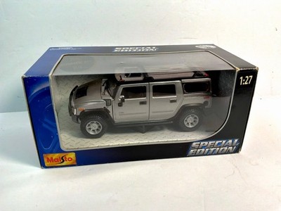 2003 Hummer H2 SUV Silver1:27 Diecast Model Car - Maisto 31231SL