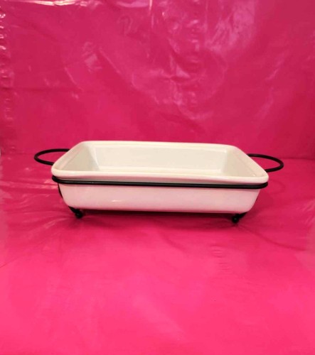 Essentials for the Kitchen Casserole / Brownie Dish NEVER USED!!
