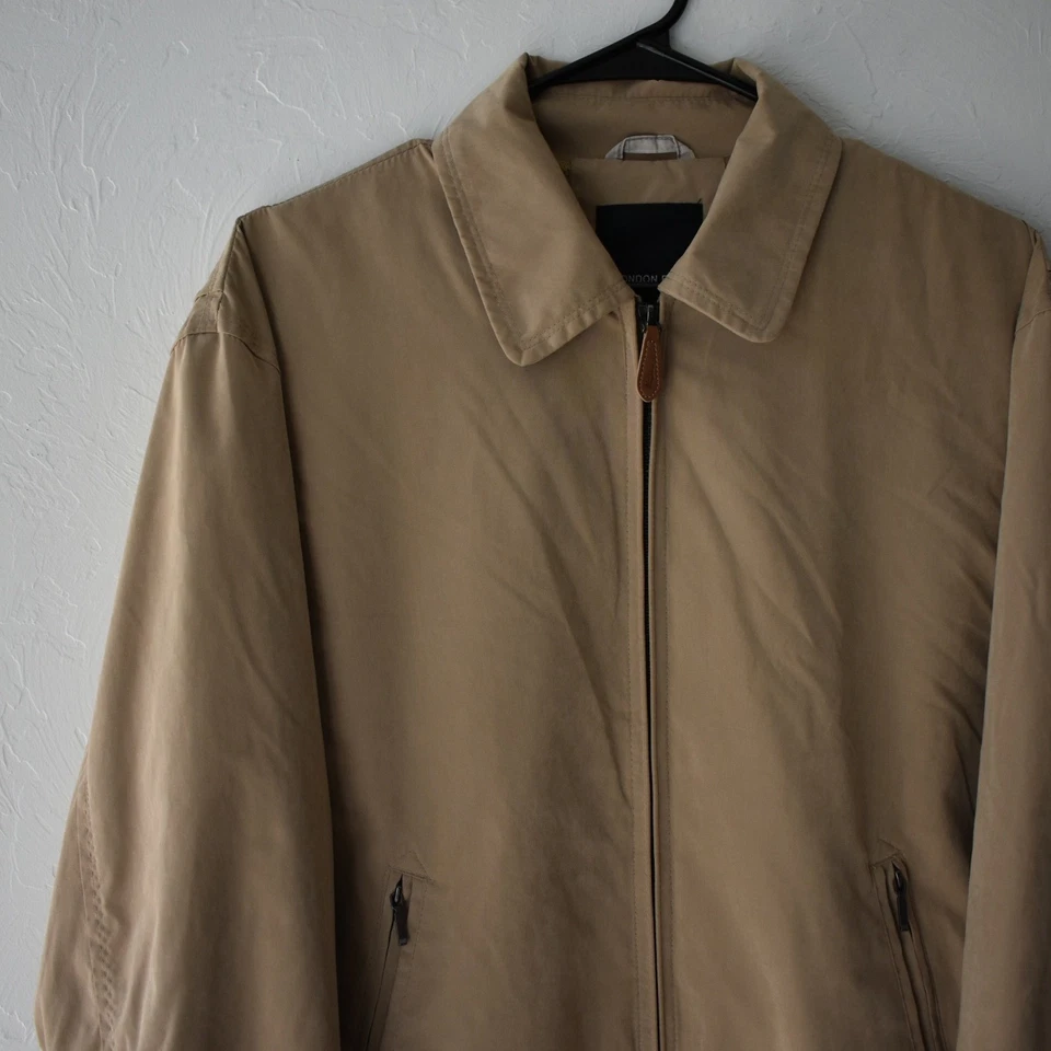 Jaqueta Harrington masculina cáqui London Fog gola com zíper completo tamanho P - Imagem 2 de 4