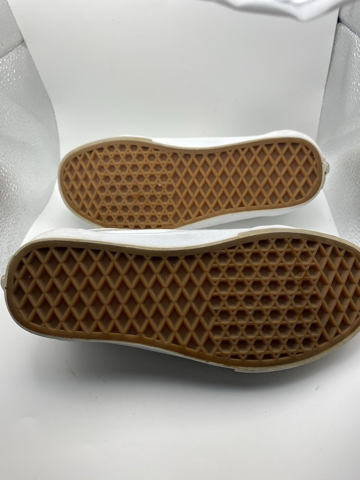 vans shoes women Size 6.5 alternate view 5