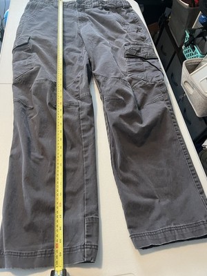 Canelas Cargo men pants size 38 x 32.     11G