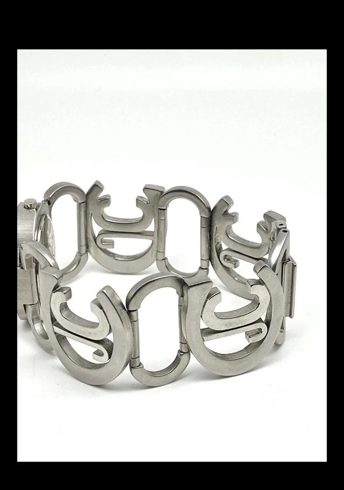 Just Cavalli 手表女式不锈钢银色标志手链黑色表盘石英表 — 第 3/4 张图片