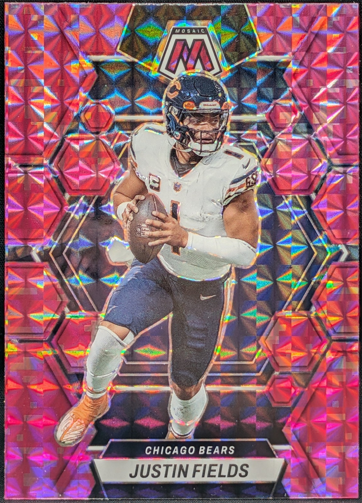 2023 Panini Mosaic Camo Pink Mosaic Parallel #33 Justin Fields Chicago Bears