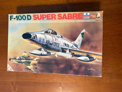 ESCI 1/72 F-100D Super Sabre Model Kit #9022