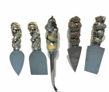 Boston Warehouse Dellarobbia / Grapefruit & butter spreaders