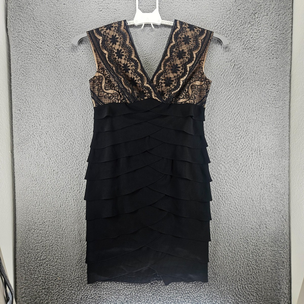 Adrianna Papell Petite Dress Size 12P Sleeveless Sheath Lace