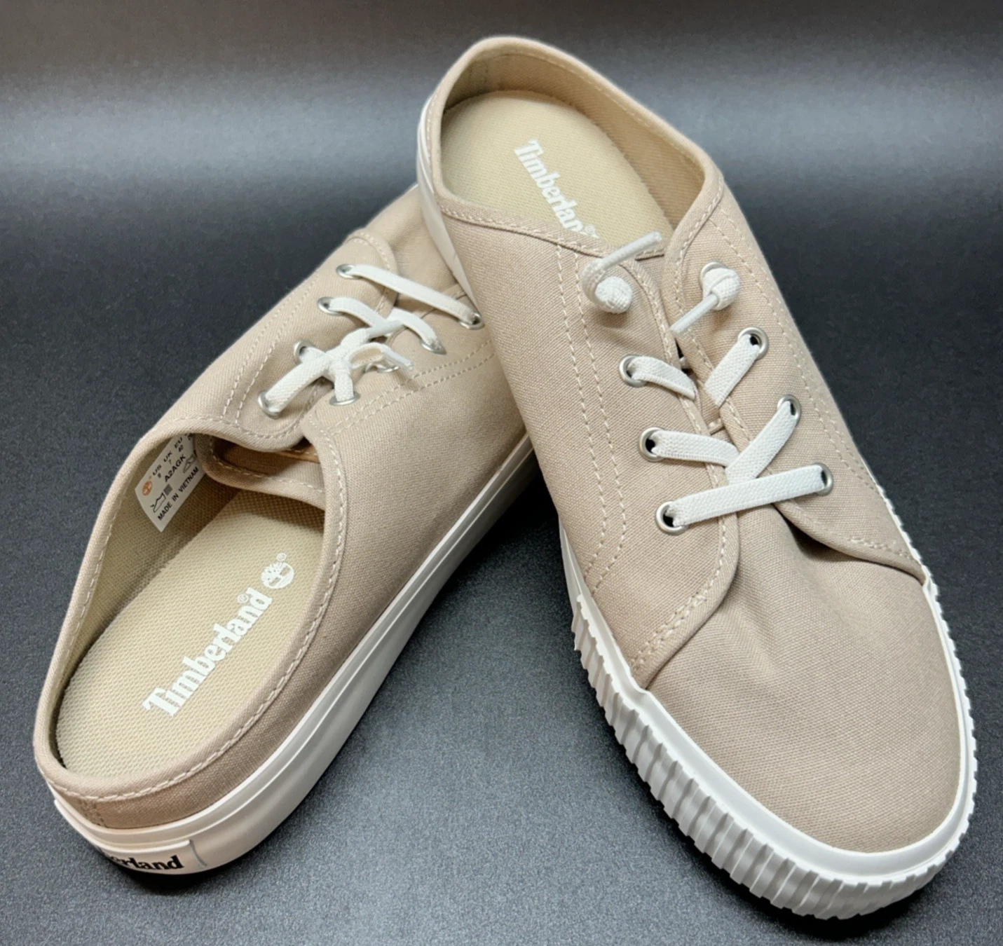 NUOVO! Scarpe da ginnastica Timberland donna Skyla Bay slip on mules taglia 9 tela beige