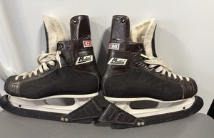 Patins De Hockey Sur Glace CCM Mustang Vintage 1979 - Taille 9 Homme - Occasion En état Fonctionnel - Cuir, Coque Dure
