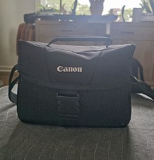 Canon EOS Rebel SL1 DSLR w/ 18-55mm  EF 75-300mm Lenses Bag Manual Battery Caps