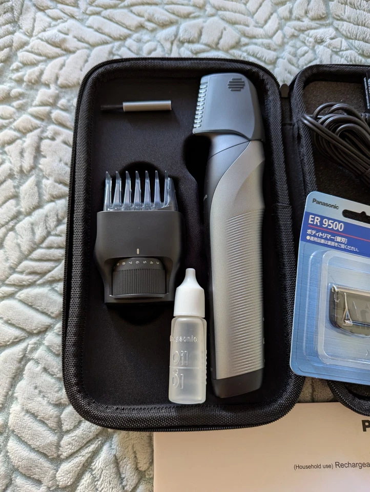 Panasonic ER-GK80 Unisex Wet/ Dry Cordless Body Groomer & Rechargeable Trimmer - Image 2 of 4