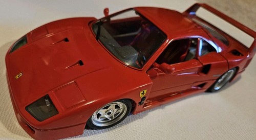 1987 Ferrari F40, Red, #3032, Diecast Metal Burago 1994 1:18 Scale