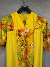 Vintage 1960s Handmade Sm / Med Flower Housedress Retro Funky Mumu Maxi Kaftan