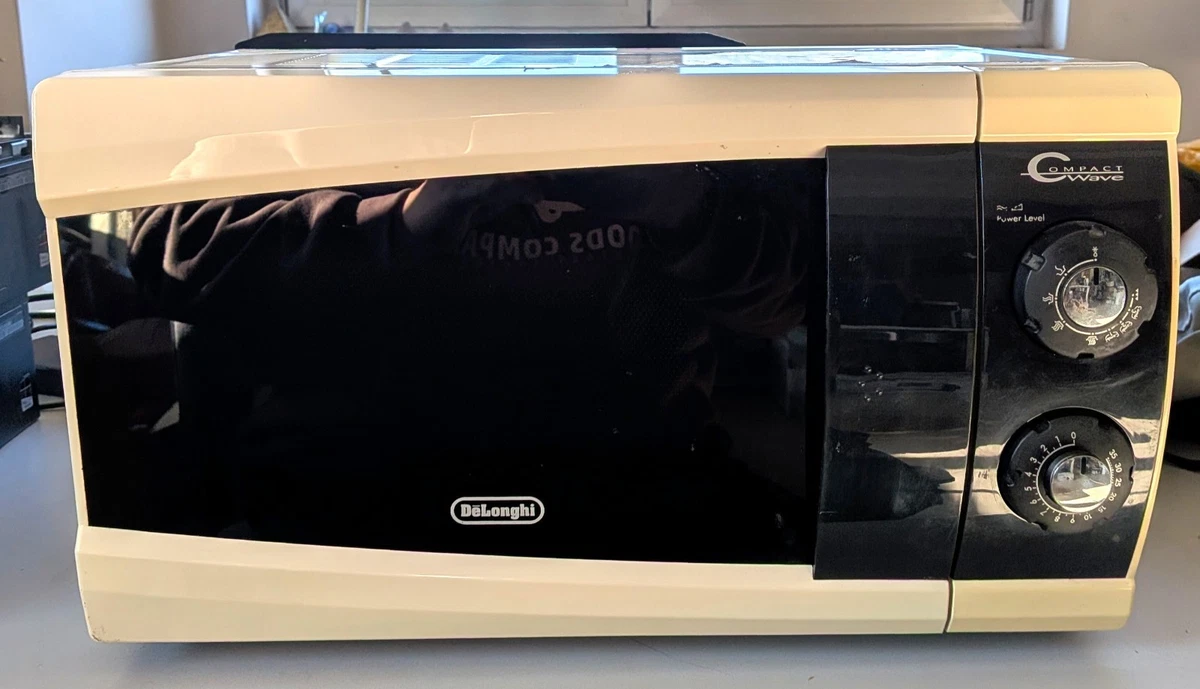 De'Longhi MW25GS Forno a Microonde, Colore Scocca ed Interno Bianco De'Longhi MW25GS Forno a Microonde, Colore Scocca ed Interno Bianco