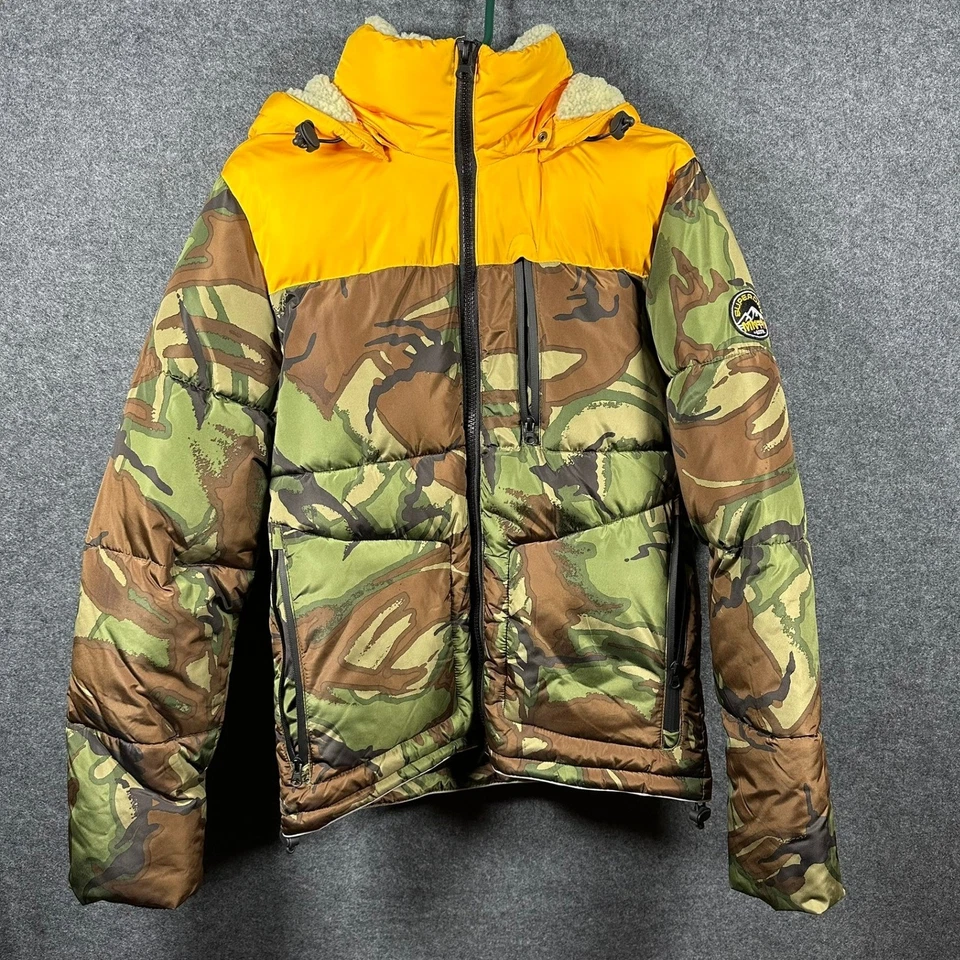 Superdry 男式小号 Mountain Squad 迷彩 Puffer 夹克连帽黄色 — 第 2/4 张图片