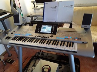 Keyboard Entertainer Keyboard Yamaha Tyros 4 mit 1024 Flash Wave topp Zustand