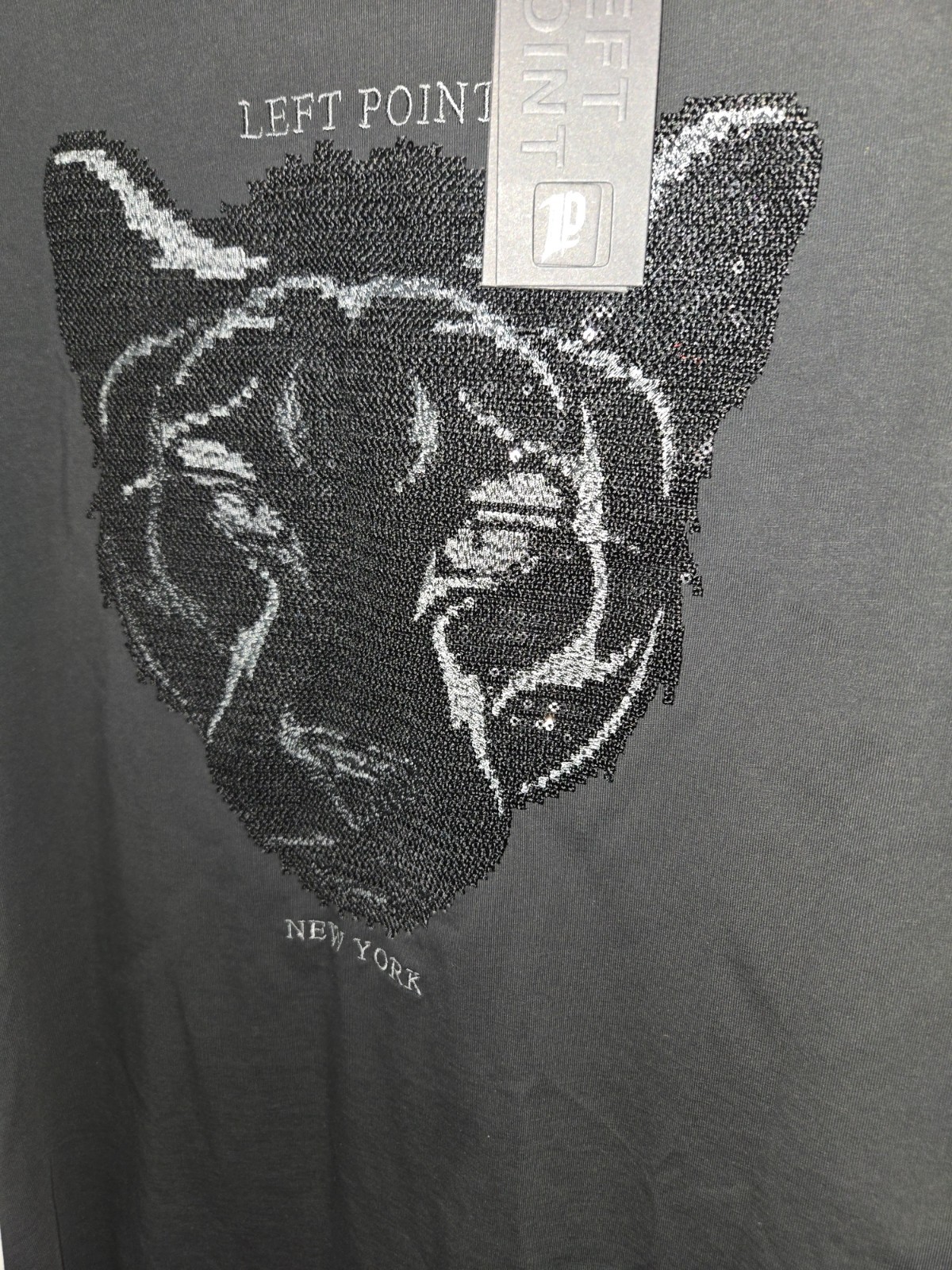 LEFT POINT Black Sequin Panther Graphic Men's T-Shirt Size M thumbnail 2