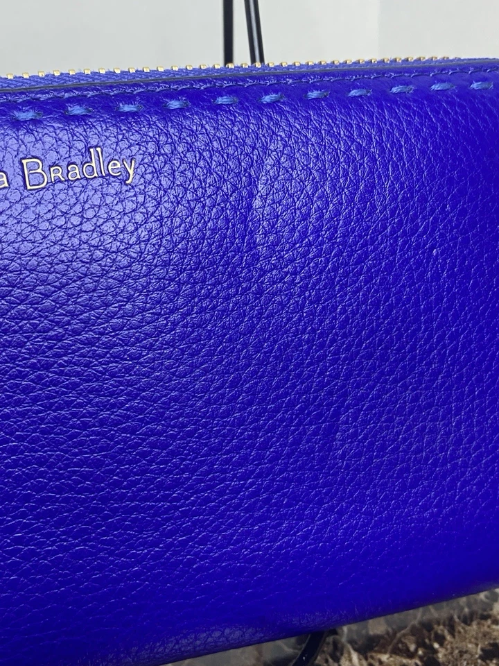 Cartera acordeón Vera Bradley azul con cremallera alrededor Foto 3 de 4