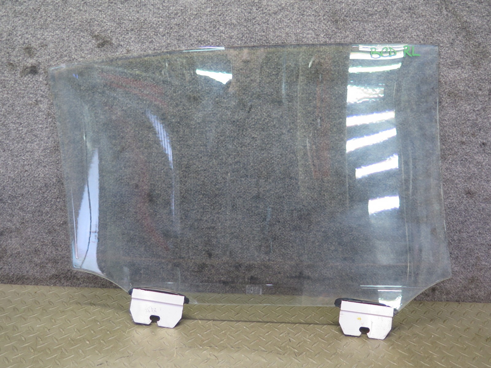 06-12 BENTLEY CONTINENTAL FLYING SPUR REAR LEFT DRIVER SIDE DOOR GLASS WINDOW