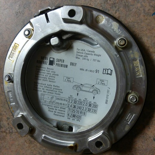 AUDI TT FUEL FILLER DOOR OEM 99 00 01 02 03 04 (9) - Foto 5 di 7