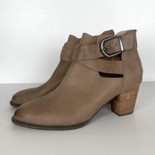 Vionic Upright Rory Women  s Ankle Boots Size 11 Color Tan Beige Ankle Strap