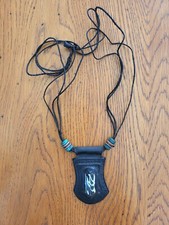 Collier TOUAREG en Cuir Repoussé Berbère Amazigh Mixte
