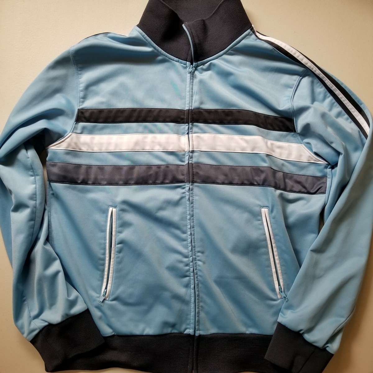 Mens Track Warm Up Jacket sz Large Full Zip front and