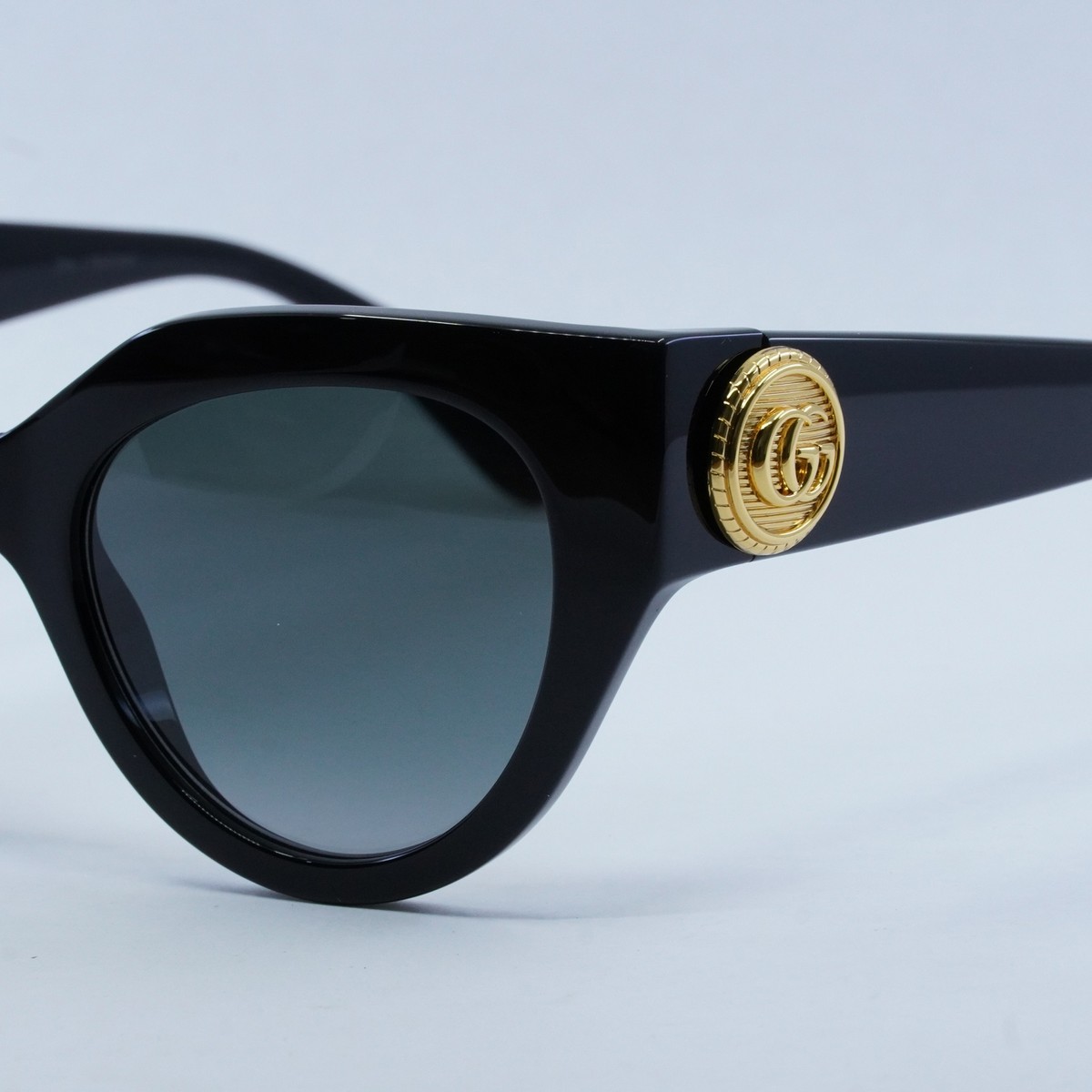 GUCCI GG1408S 001 Black/Grey Gradient 52-21-140 Sunglasses  display picture 2