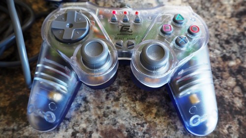 Playstation 1/2 PS1 / PS2 Coast 2 Coast Analogue Controller with Memory Card - Picture 2 of 16