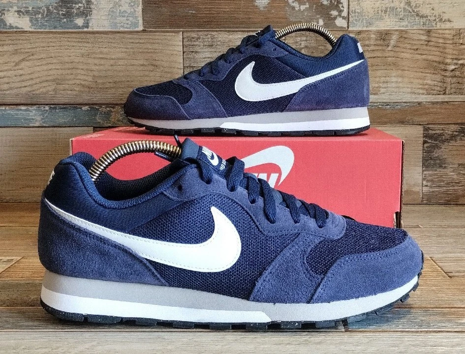 Nike md runner 2025 suede