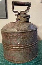 VINTAGE JUSTRITE METAL SAFETY CAN Pat.1954983 RM 5142 USA