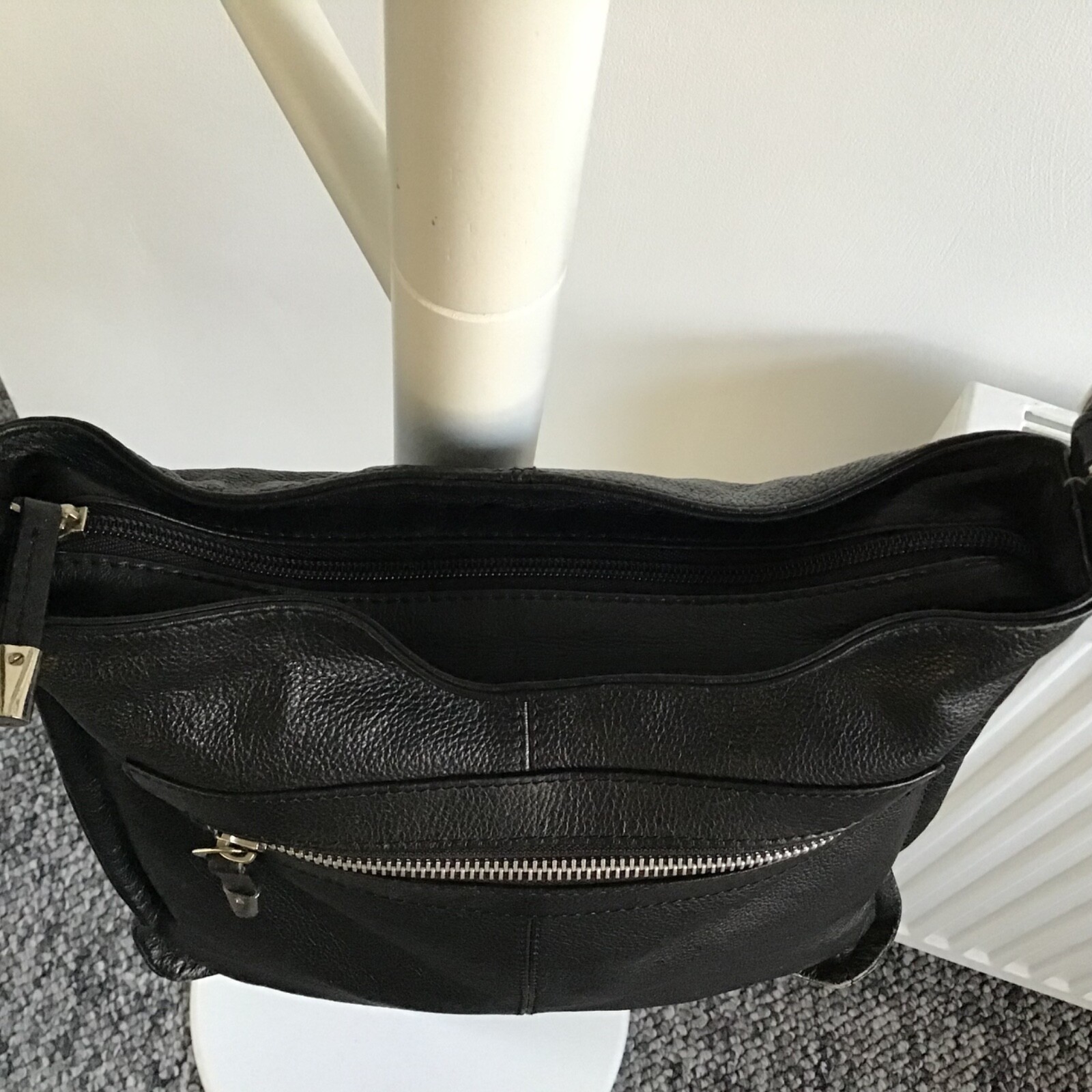 DEBENHAMS COLLECTION REAL LEATHER BLACK SHOULDER BAG eBay