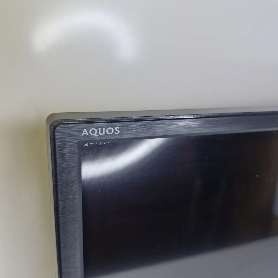 Sharp Aquos 32” Smart TV LC-32BC2K0 – Harman Kardon – Freeview See Details - Image 2 of 4