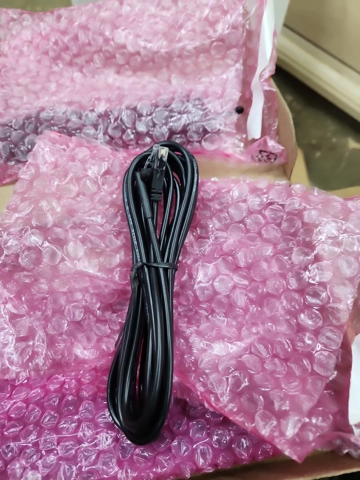 APC Temperature and Humidity Sensor AP9520TH Sealed Free Shipping! - Image 2 of 3